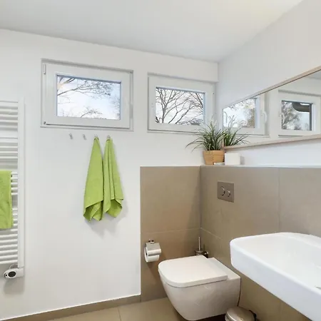 2 Bedroom Nice In Wustrow 펜션