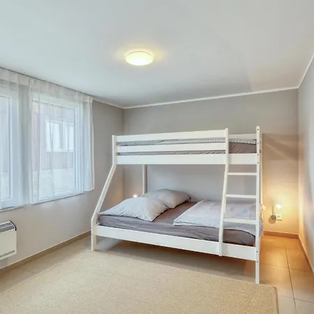 2 Bedroom Nice In Wustrow 펜션 *